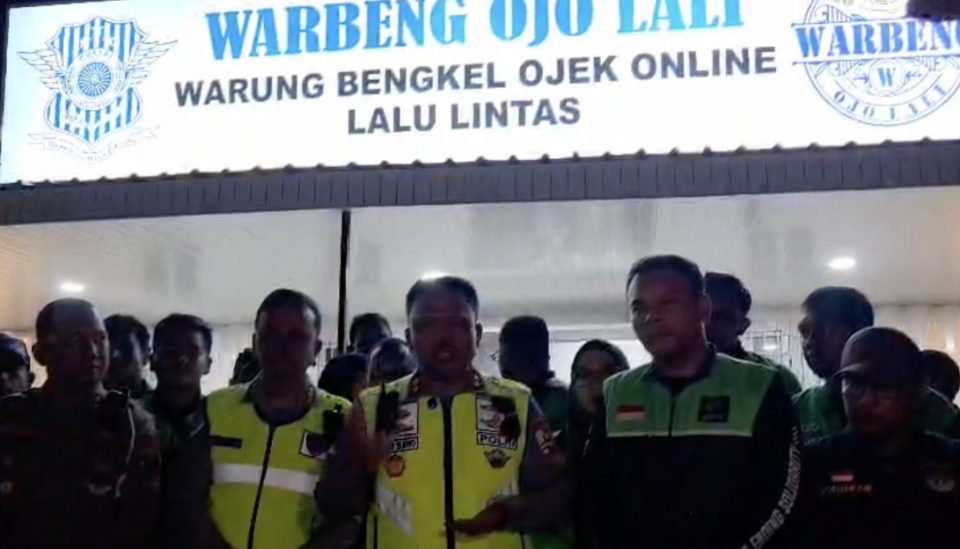 warung bengel ojek online lalu lintas