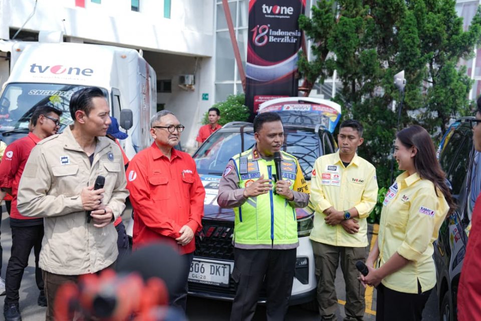 *Giat 5 - 12032026 : Media sebagai Mitra Polri dalam mendukung penyebaran informasi Ketupat 2026 : Mudik Itu Perjalanan Rindu Kampung Halaman* 1. https://isuutama.com/index.php/2026/03/12/strategi-kakorlantas-di-tv-one-pantau-traffic-counting-untuk-rekayasa-lalu-lintas/ 2. https://netizenwatch.com/2026/03/12/kakorlantas-polri-resmi-lepas-tim-mudik-tv-one-media-adalah-mitra-keselamatan/ 3. https://humasri.com/sinergi-kakorlantas-dan-tv-one-kawal-perjalanan-rindu-pemudik-ke-kampung-halaman/ 4. https://jurnalismeinvestigatif.com/2026/03/12/kakorlantas-irjen-agus-media-bantu-jaga-keselamatan-masyarakat-di-mudik-2026/ 5. https://inaindustri.com/index.php/2026/03/12/lepas-tim-tv-one-kakorlantas-tegaskan-mudik-2026-berbasis-teknologi-presisi/ 6. https://baktinegeri.com/2026/03/12/kakorlantas-polri-mudik-itu-rindu-tapi-jangan-terburu-buru-di-jalan-raya/ 7. https://inanegeriku.com/kakorlantas-irjen-agus-mudik-bukan-sekadar-tradisi-tapi-momentum-melepas-rindu/ 8. https://arahkompas.com/2026/03/12/media-mitra-polri-sukseskan-operasi-ketupat-2026-dalam-mengawal-informasi-mudik/ 9. https://ruangsidang.com/index.php/2026/03/12/operasi-ketupat-2026-media-jadi-mitra-strategis-polri-sebarkan-informasi-mudik/ 10. https://checkpapuanow.com/2026/03/12/korlantas-polri-gandeng-media-perkuat-informasi-arus-mudik-pada-operasi-ketupat-2026/ 11. https://gadogadopers.com/sinergi-media-dan-korlantas-polri-dukung-kelancaran-operasi-ketupat-2026/ 12. https://medialontar.com/2026/03/12/operasi-ketupat-2026-andalkan-kolaborasi-media-sebagai-mitra-polri/ 13. https://pilarberita.com/korlantas-polri-dan-media-bersinergi-kawal-informasi-arus-mudik-lebaran-2026/ Kakorlantas Tegaskan Pentingnya Informasi Lalu Lintas bagi Pemudik