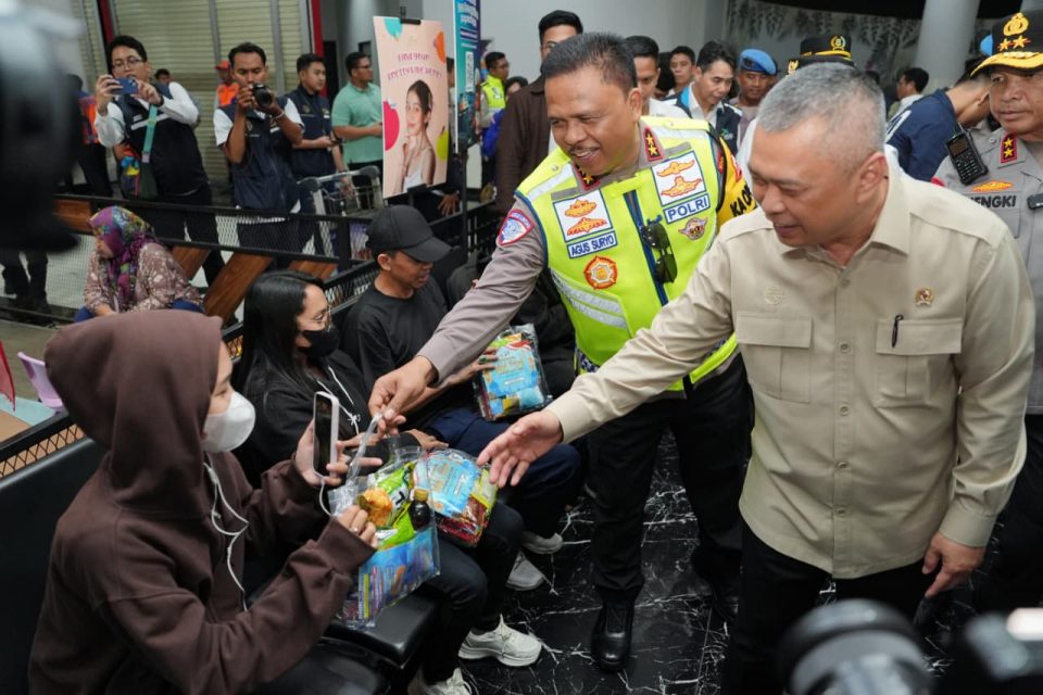 Kakorlantas dan Menhub Tinjau Kesiapan Layanan Mudik di Merak
