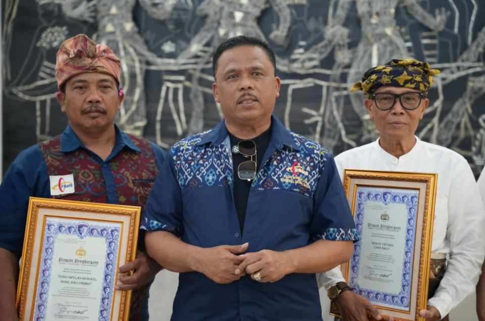 penghargaan komunitas mendukung kelancaran lalu lintas Bali